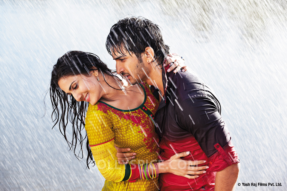 Shuddh Desi Romance (2013) Hindi Full Movie Watch Online HD Download